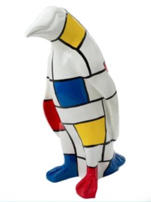 Sculpture en résine Pingouin Mondrian - H 120cm