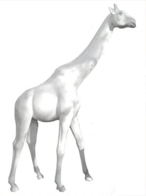 Sculpture en Résine d'une Girafe Blanche - 340cm